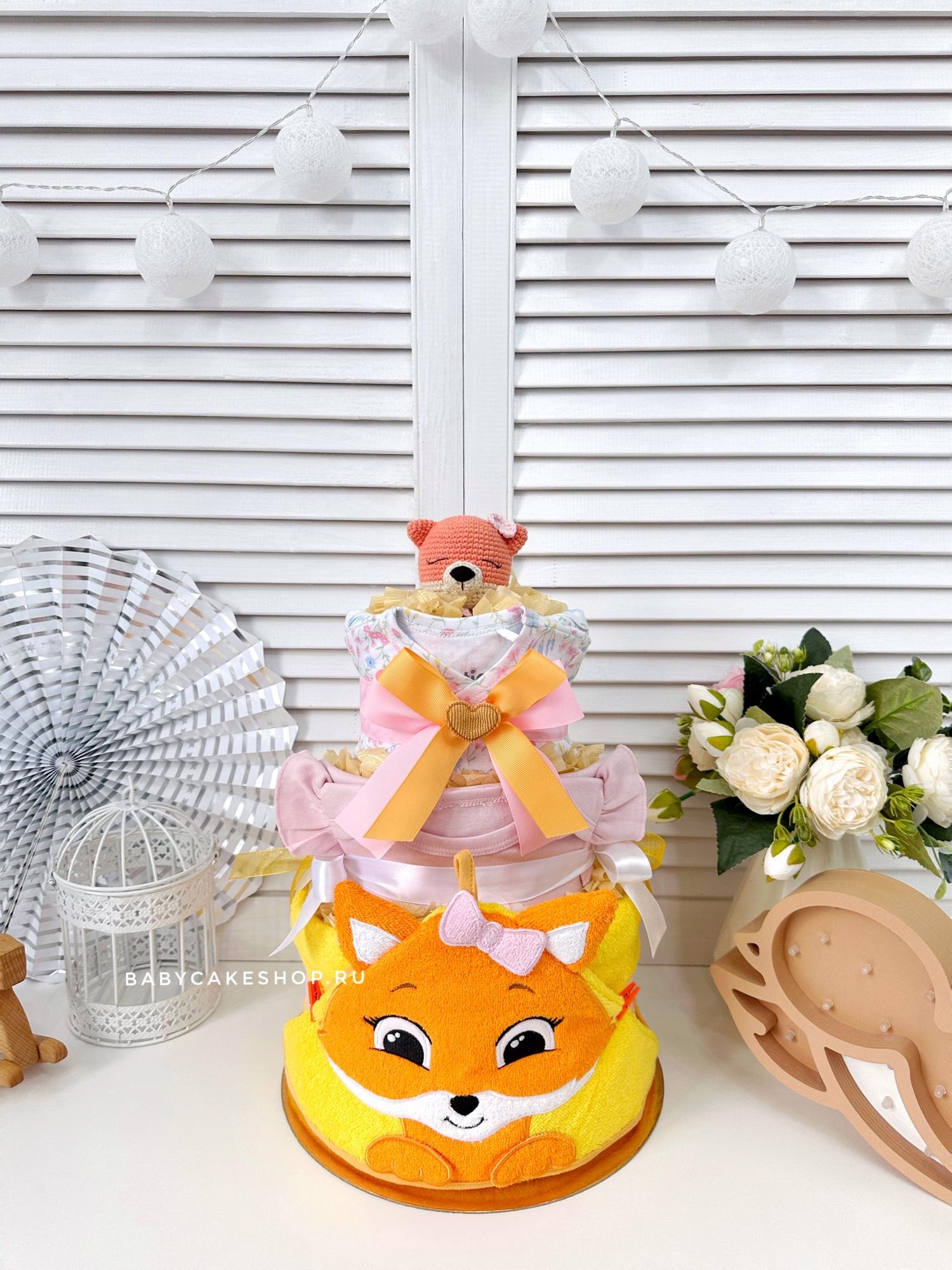 Торт из памперсов подгузников для девочки с полотенцем «Лисичка»