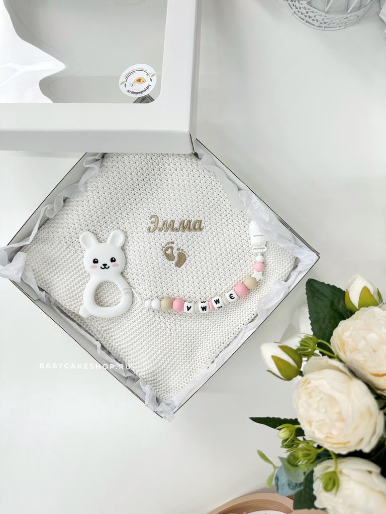 Именной держатель для соски с грызунком из пищевого силикона «Зайка»