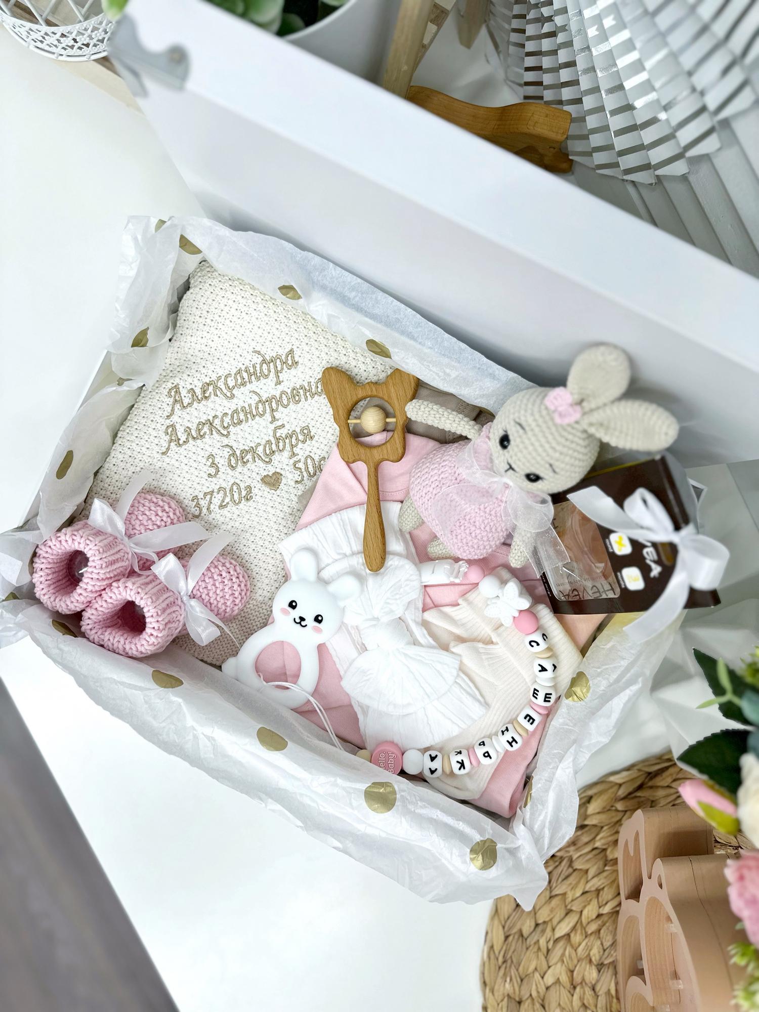 Подарочный набор бэбибокс для девочки «Нежный»