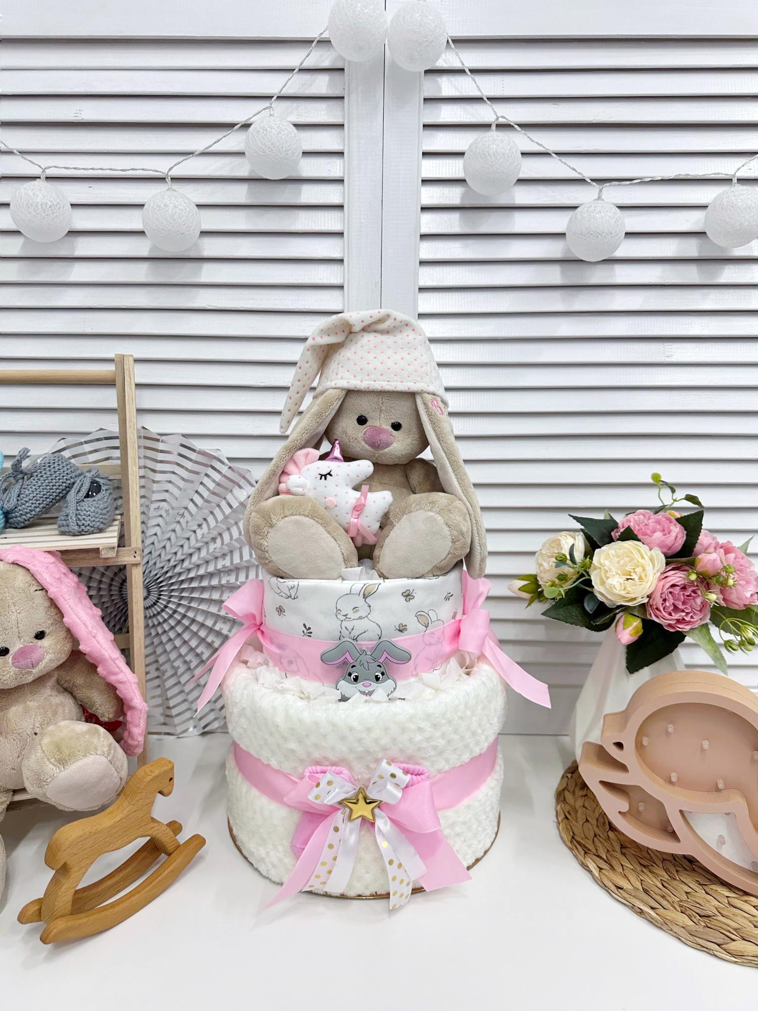 Торт из памперсов подгузников для девочки с именной игрушкой «Зайка ми единорог»