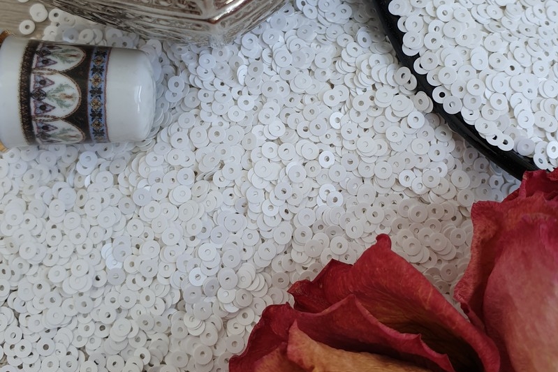 пайетки итальянские белые