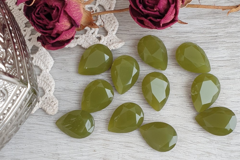 кристаллы капли опал