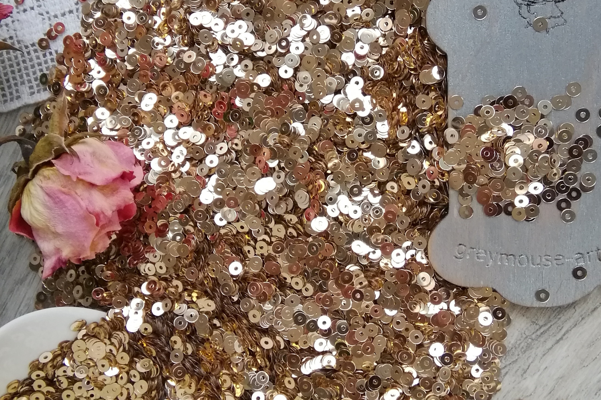 пайетки итальянские пайетки золотые 3мм