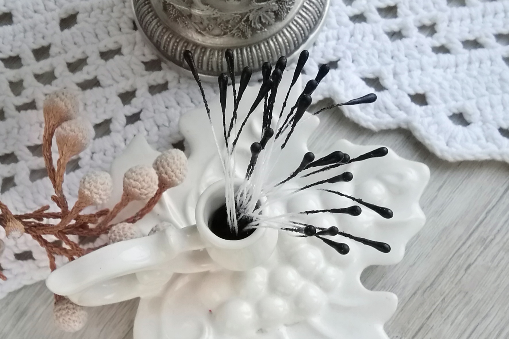 Тычинки для цветов брошей черные