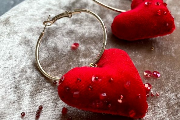 набор материалов серьги сердце из бархата
