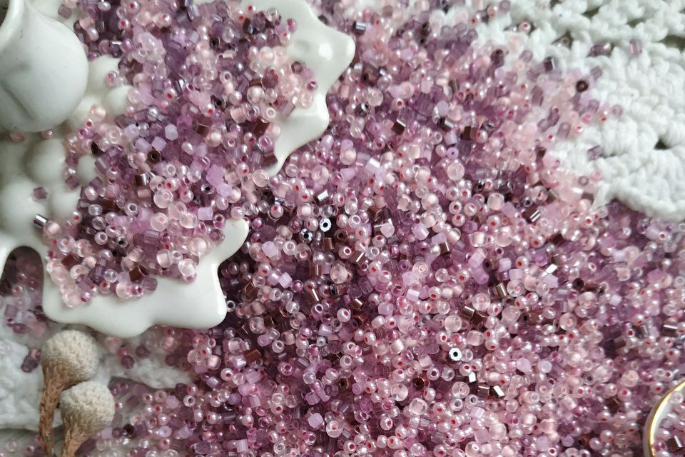 микс бисера розовый