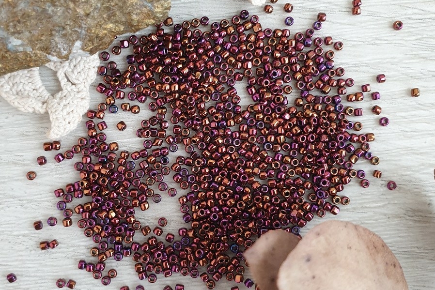 бисер шарлотта