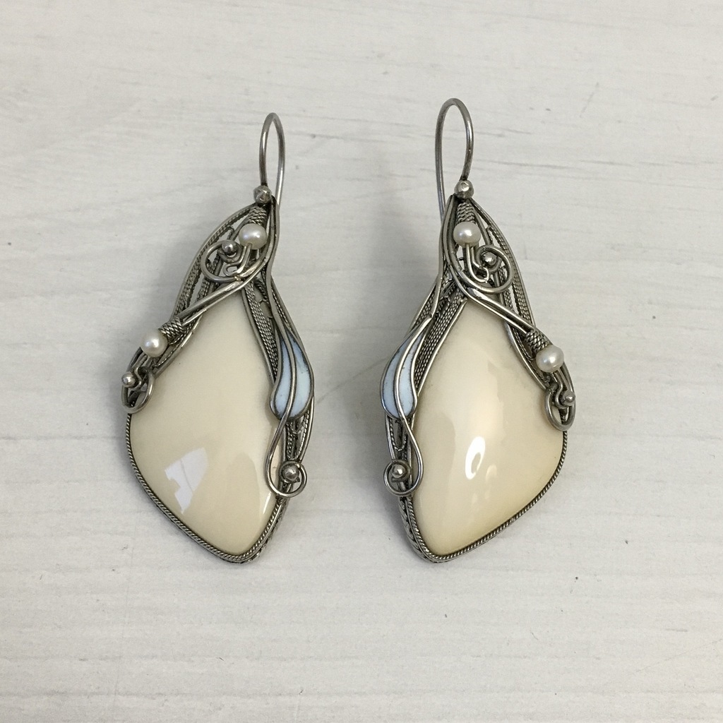 Винтажные серьги ручной работы с белым камнем Арт 1814