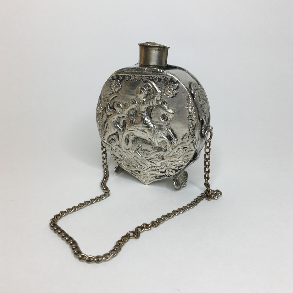 Фляжка сувенирная с цепочкой