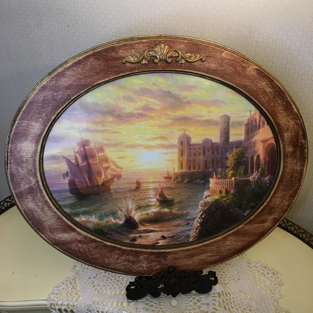 Репродукция в овальной раме