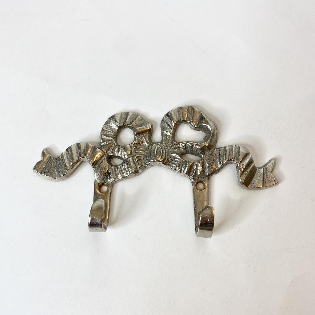 ✨Крючок «Бантик» металл арт 581