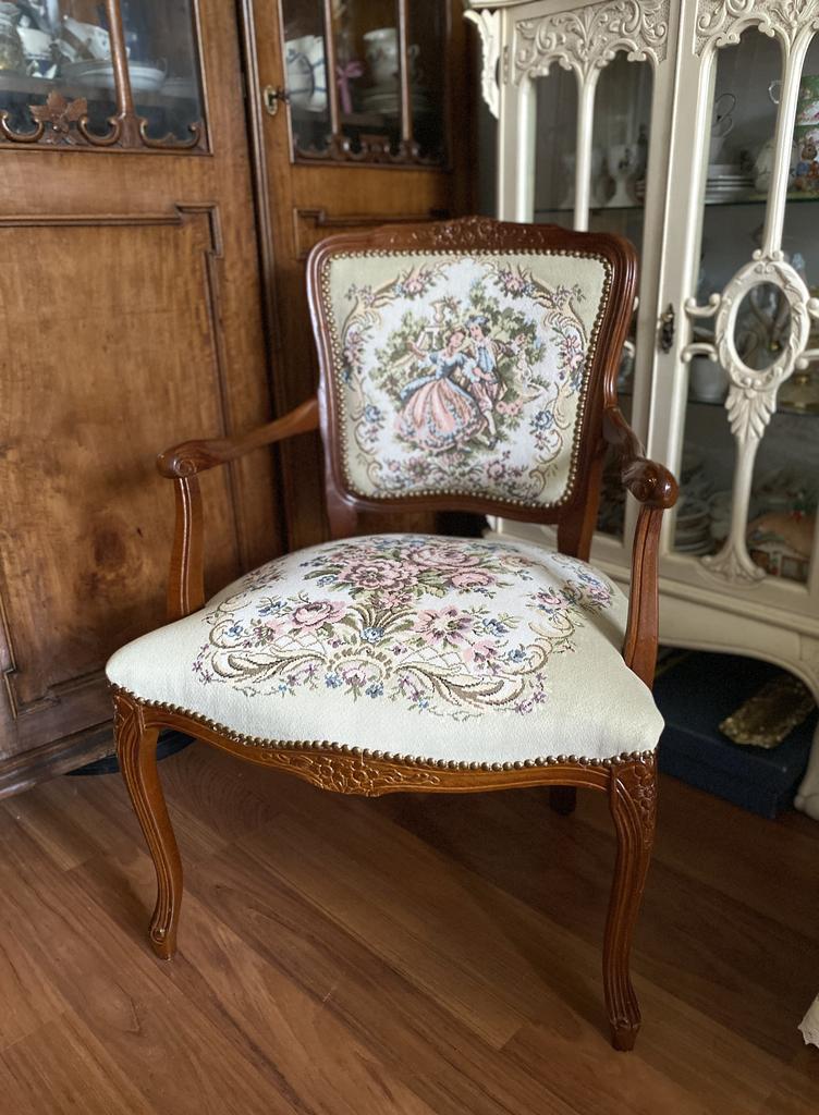 Винтажное гобеленовое кресло «Дама с кавалером»