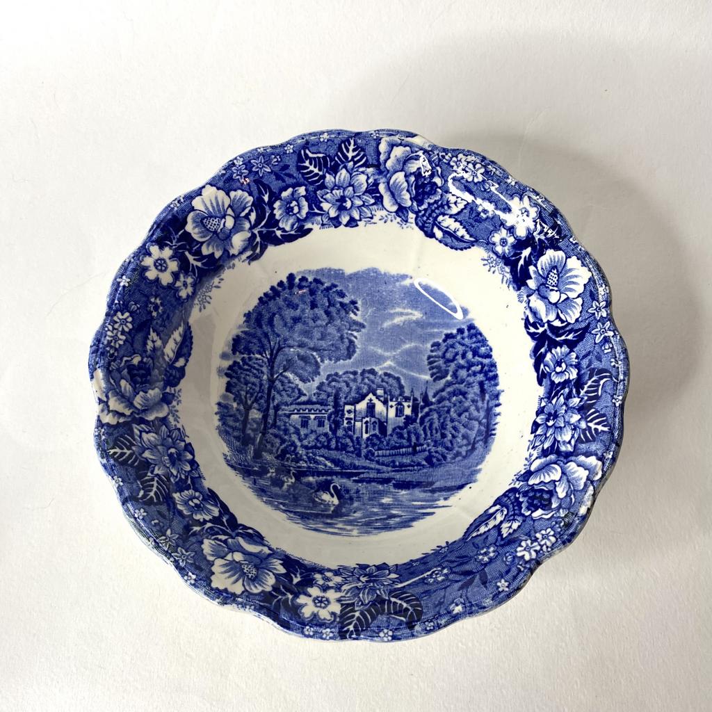 ✨Винтажная глубокая тарелка “Strawberry Hill” Арт 2193