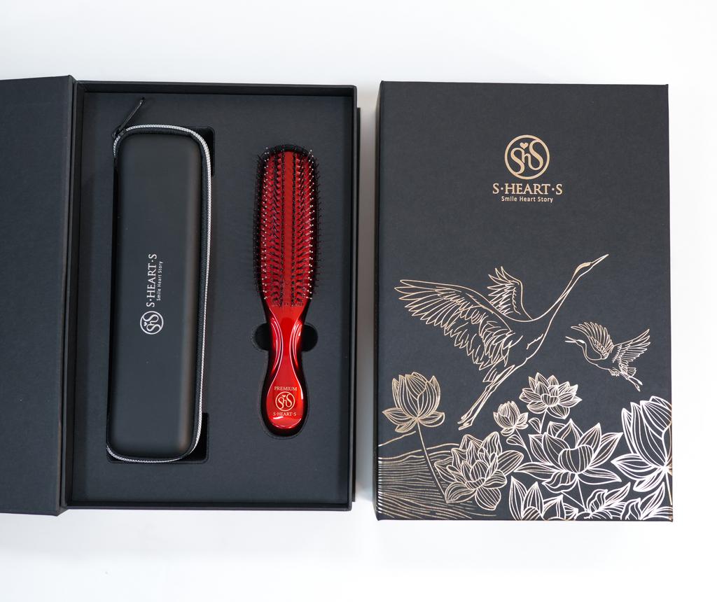 Подарочный набор с расческой S-HEART-S Scalp Brush PREMIUM и чехлом (красный)