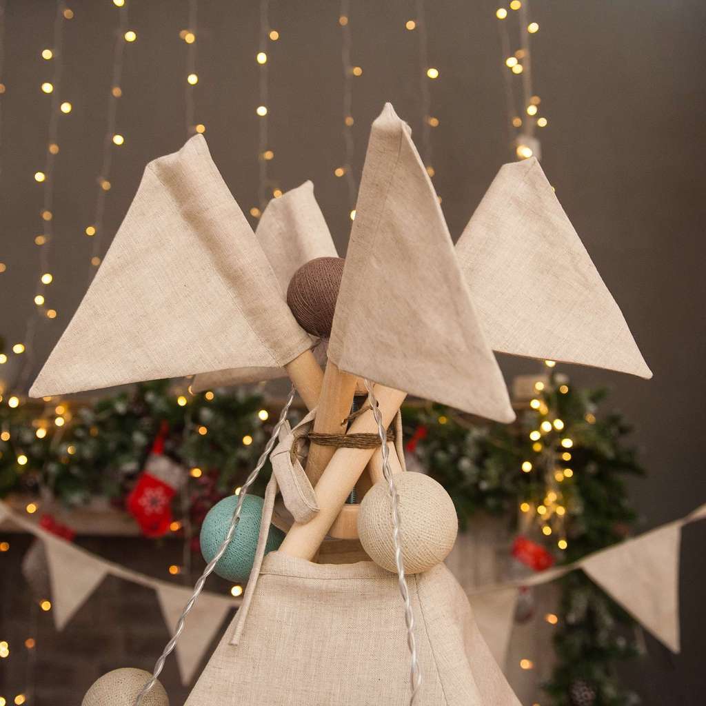 Флажки на верхушку вигвама