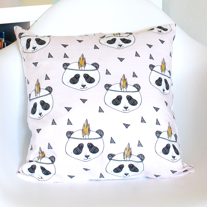 Подушка "Розовые панды"