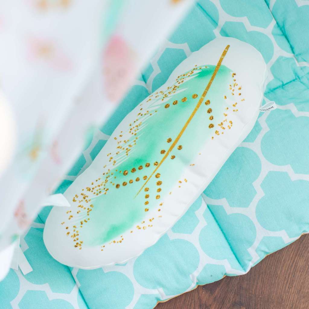 Игрушка-подушка "Пёрышко" мятное