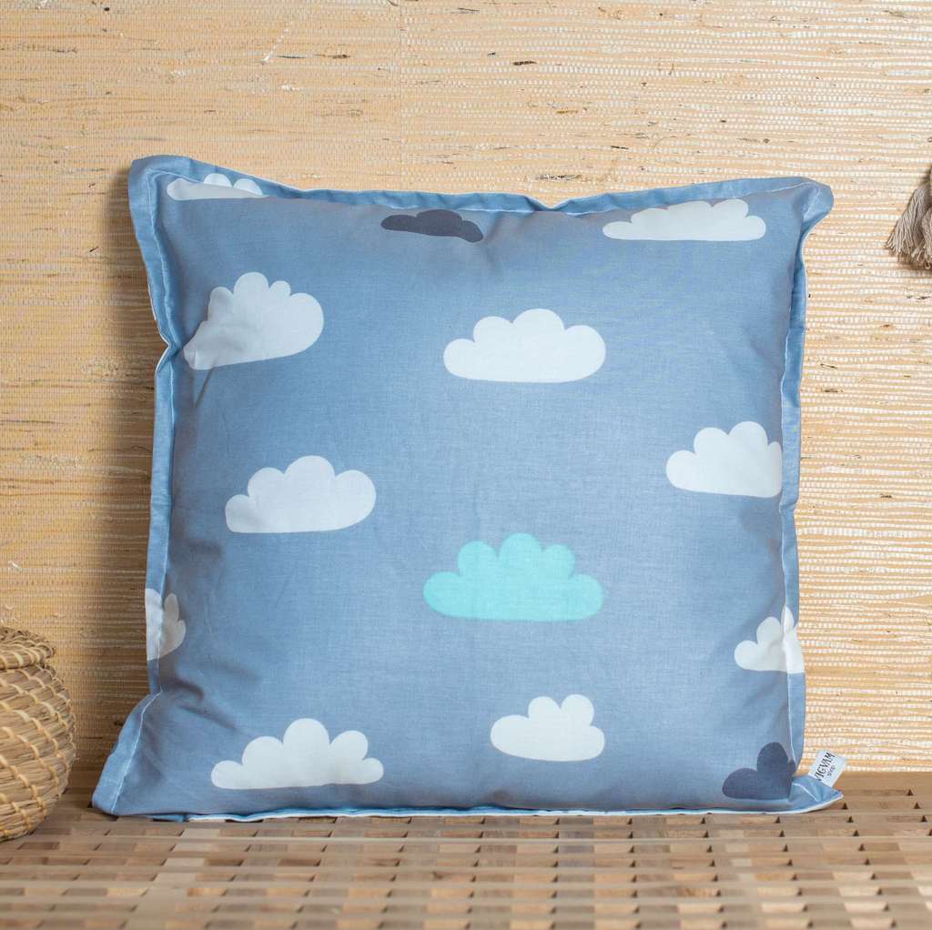 Подушка "Облака с мятным"