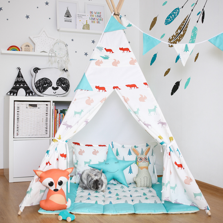 "Белочки, лисички, олени"