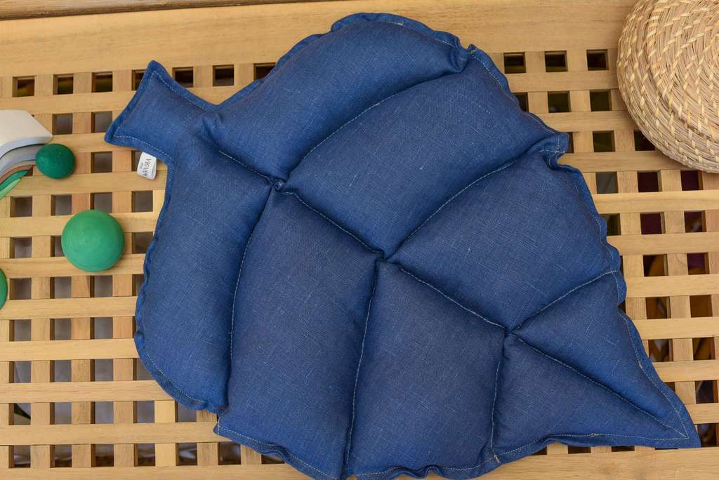 Игрушка-подушка "Листик" (лазурь)