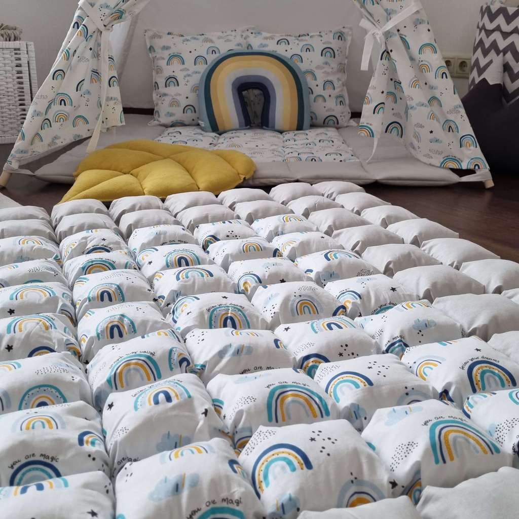 Игровой коврик-бомбон "Радуги" (голубые) 110*110см/130*130см