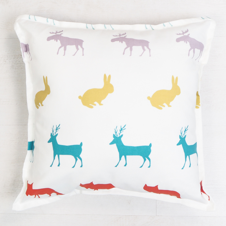 Подушка "Белочки, лисички, олени"