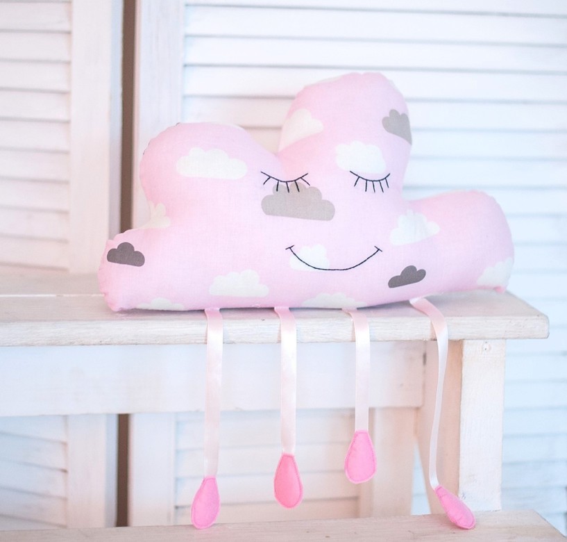 Игрушка "Облачко" в розовые облака с капельками