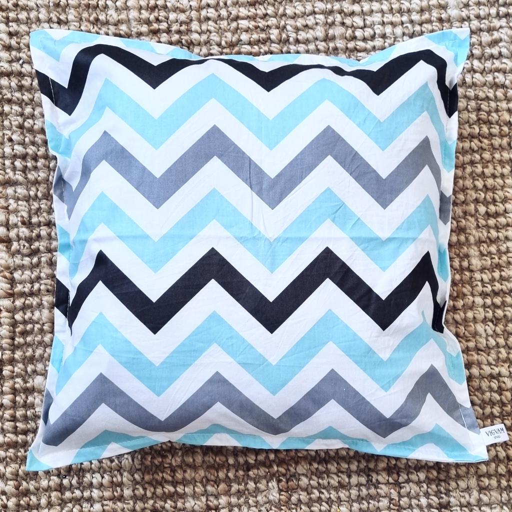 Подушка "Серо-голубой зигзаг"