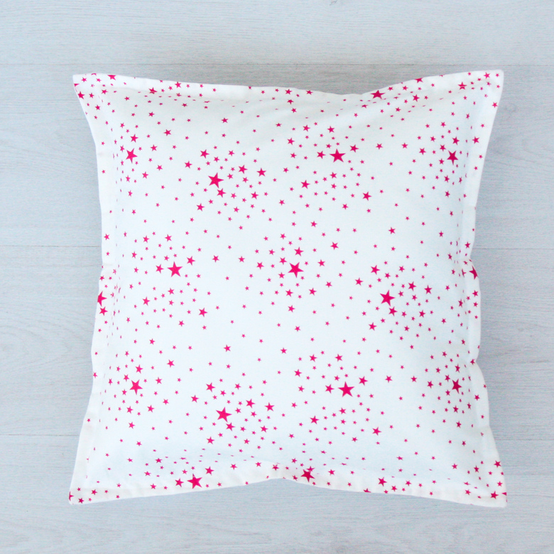 Подушка "Красные звездочки"