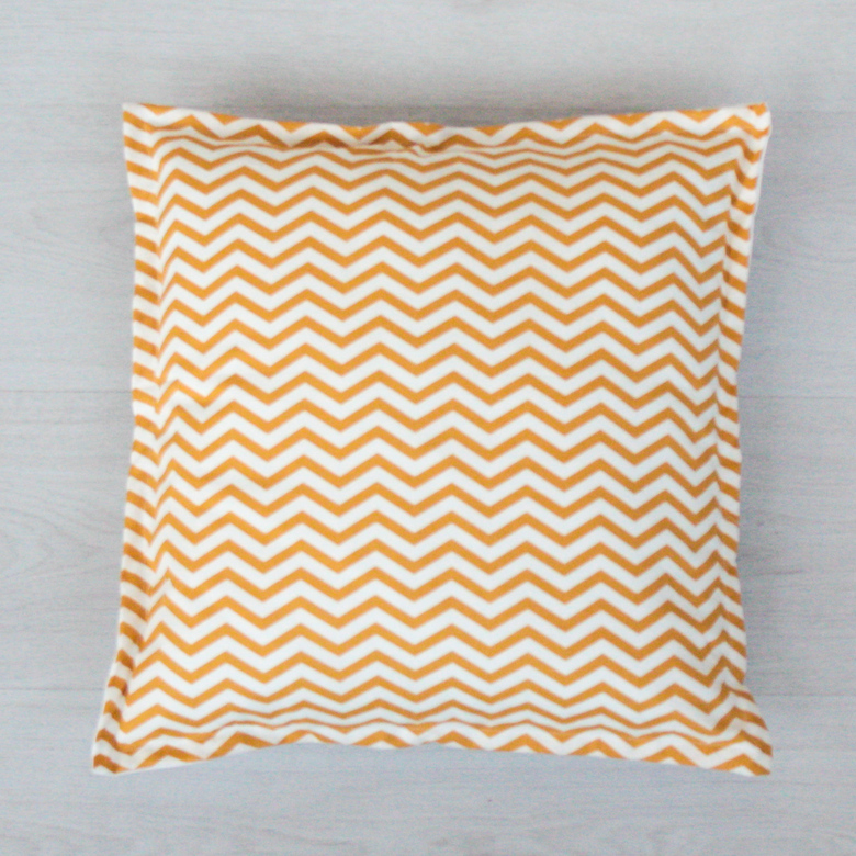 Подушка "Горчичный зигзаг"