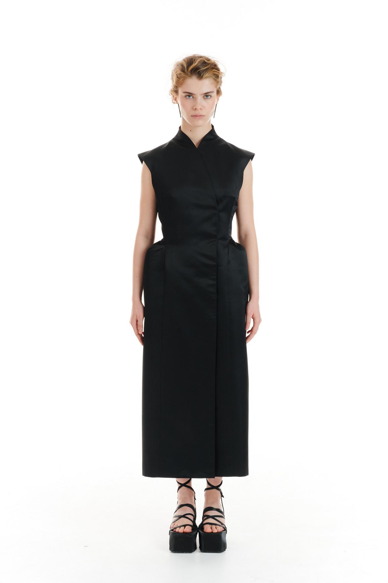 Платье с объёмными боками