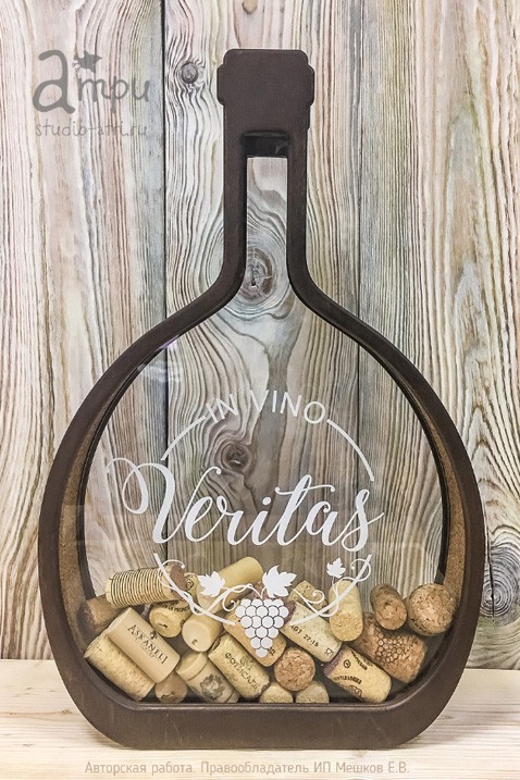 Копилка для винных пробок