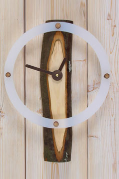 ДЕРЕВЯННЫЕ ЧАСЫ С КОЛЬЦОМ
