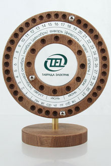 НАСТОЛЬНЫЙ КАЛЕНДАРЬ С  МАГНИТНЫМИ ШАРИКАМИ МАЛЫЙ