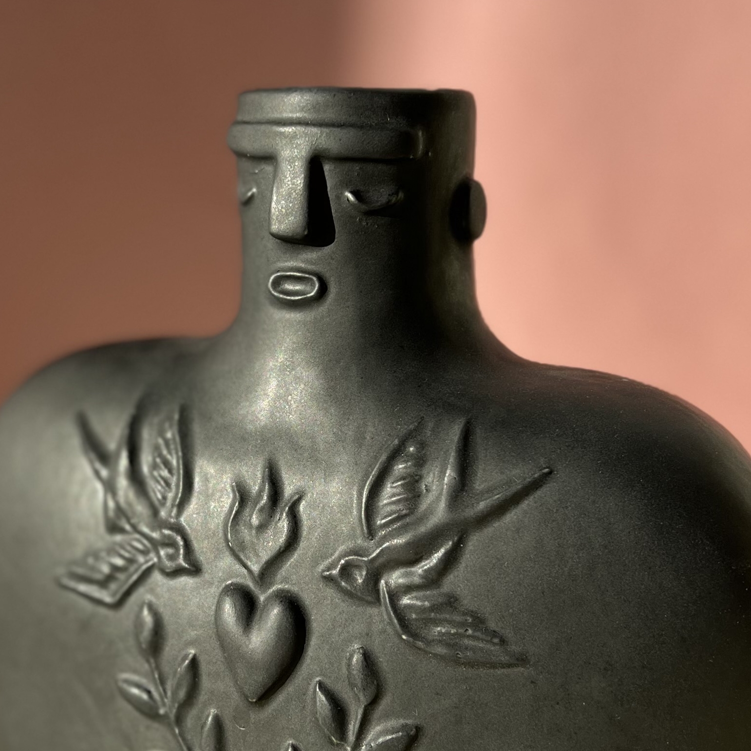 Ваза Tattoo black