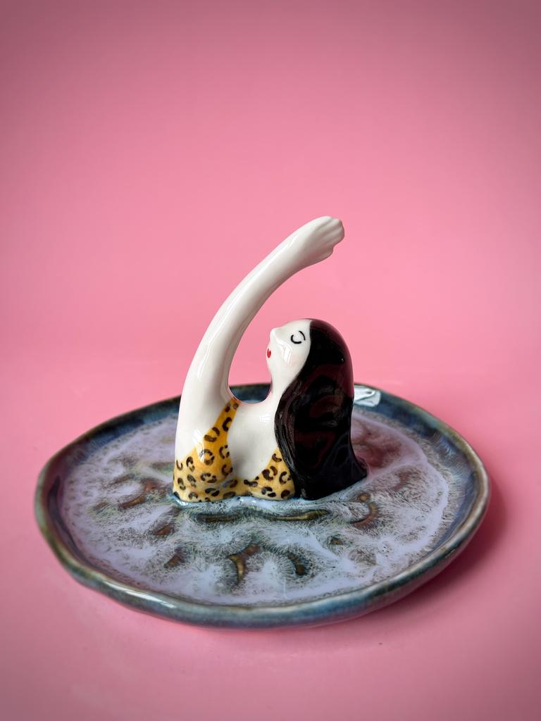 Тарелочка для украшений - Пловчиха в леопардовом купальнике