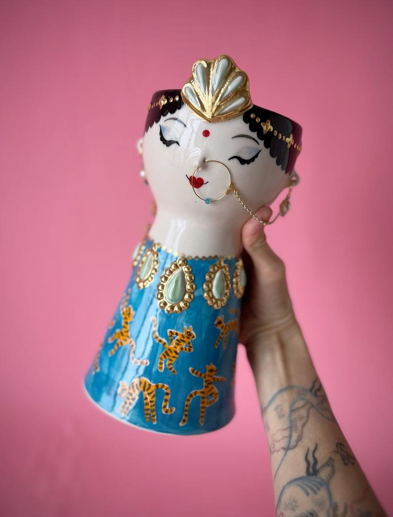 Ваза индианка в платье с тиграми