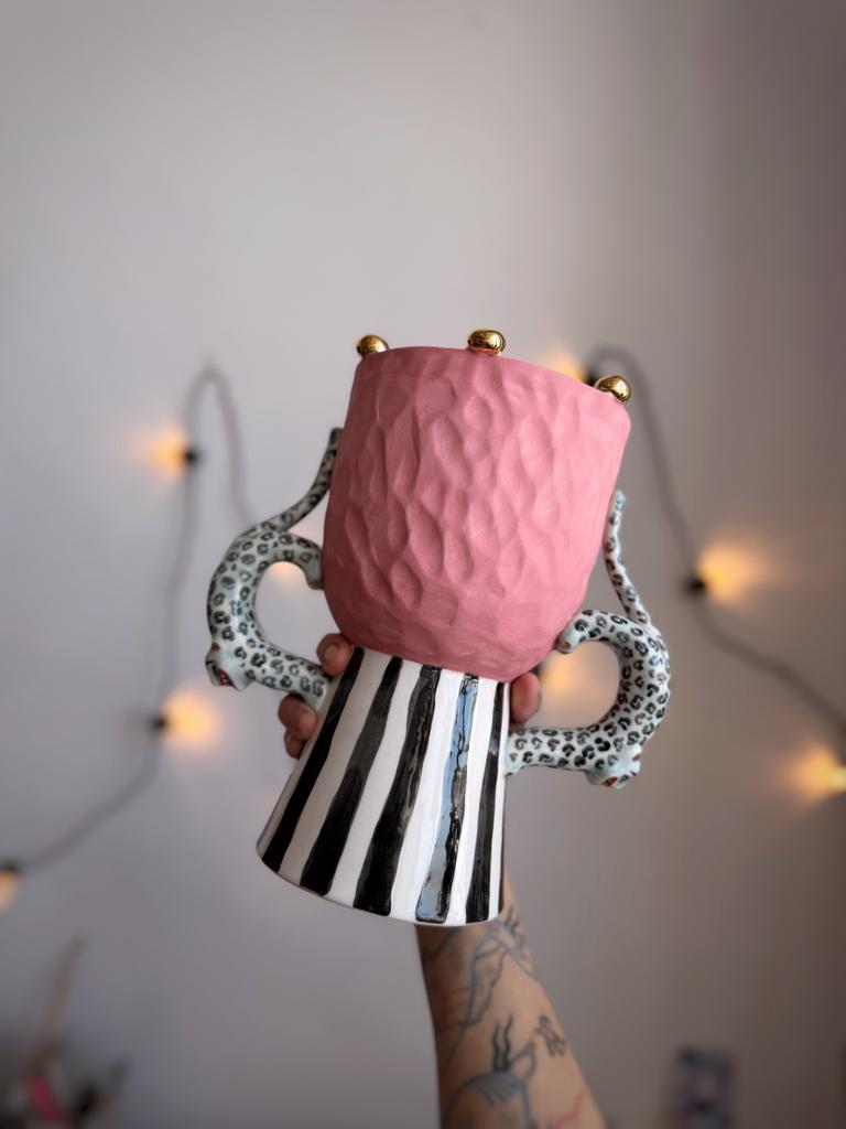 Ваза-кубок розовая