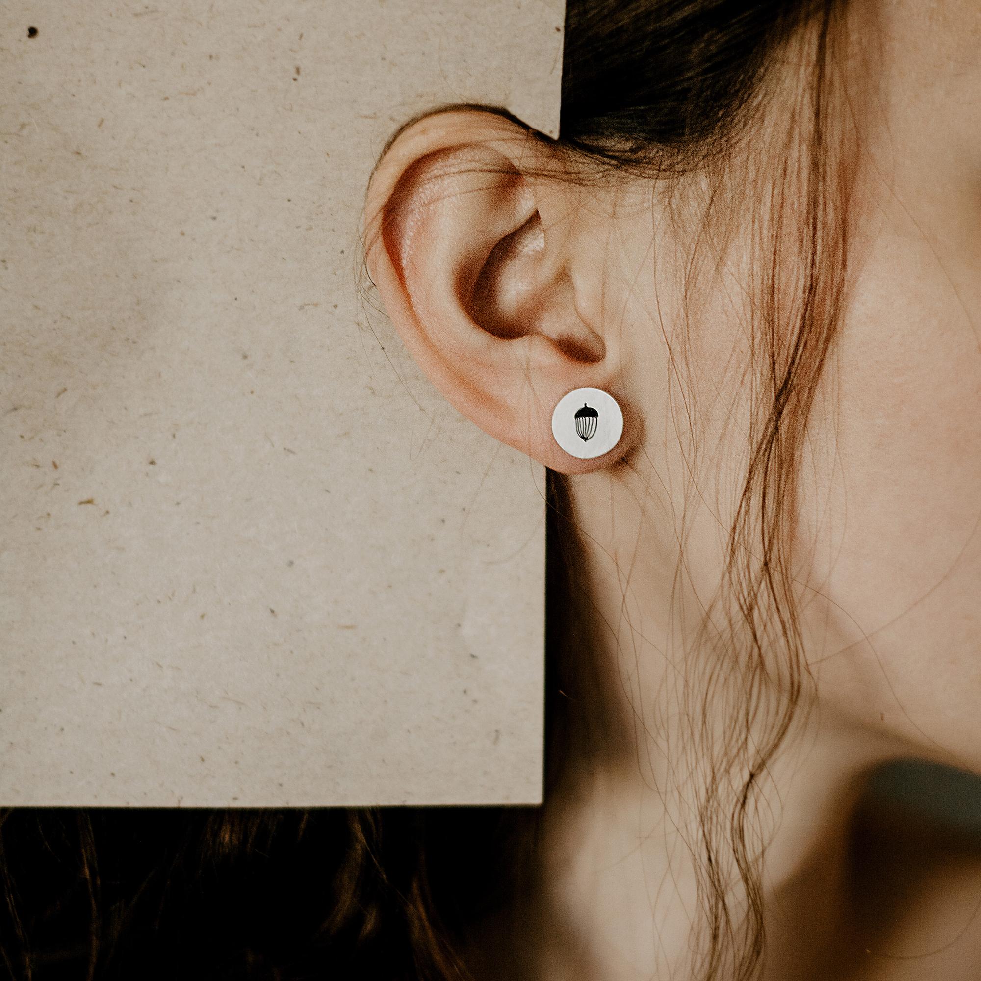 Жёлудь серьги пусеты