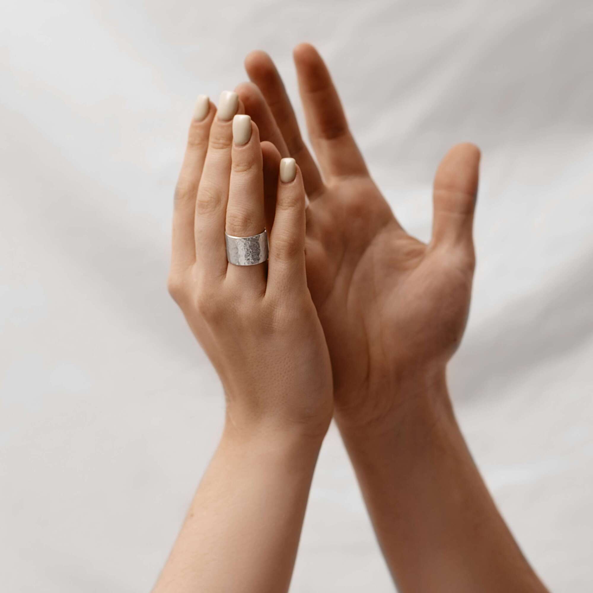 Кольцо с Чеканкой 12 мм