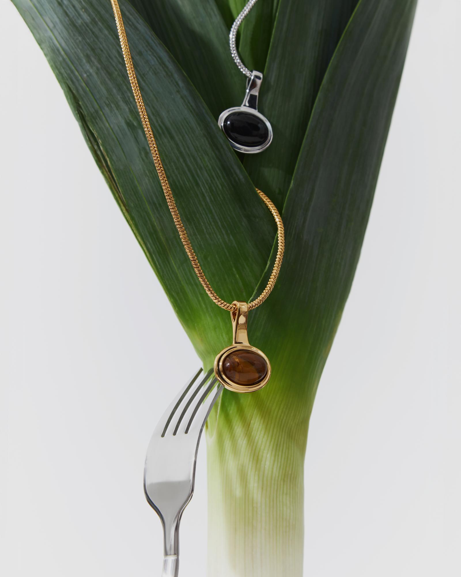 Колье Исида с тигровым глазом