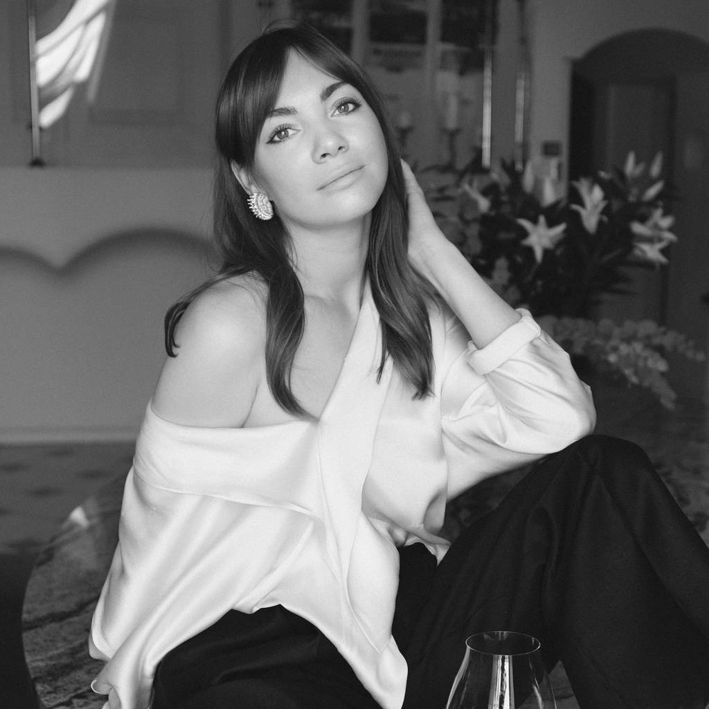 Юлия Ларина, L'Appartement 83, Винная школа, винные курсы, курсы сомелье, вино, винная дегустация, гастрономический ужин, апартаменты 83