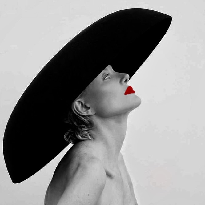 BALENCIAGA: МЕЖДУ СТРИТСТАЙЛОМ И HAUTE COUTURE 29/01/22