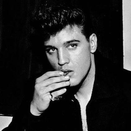 ОБНИМАЯ ЗВУКОМ. КУЛЬТОВЫЕ ИСПОЛНИТЕЛИ XX ВЕКА. ЭЛВИС ПРЕСЛИ 17/09/24