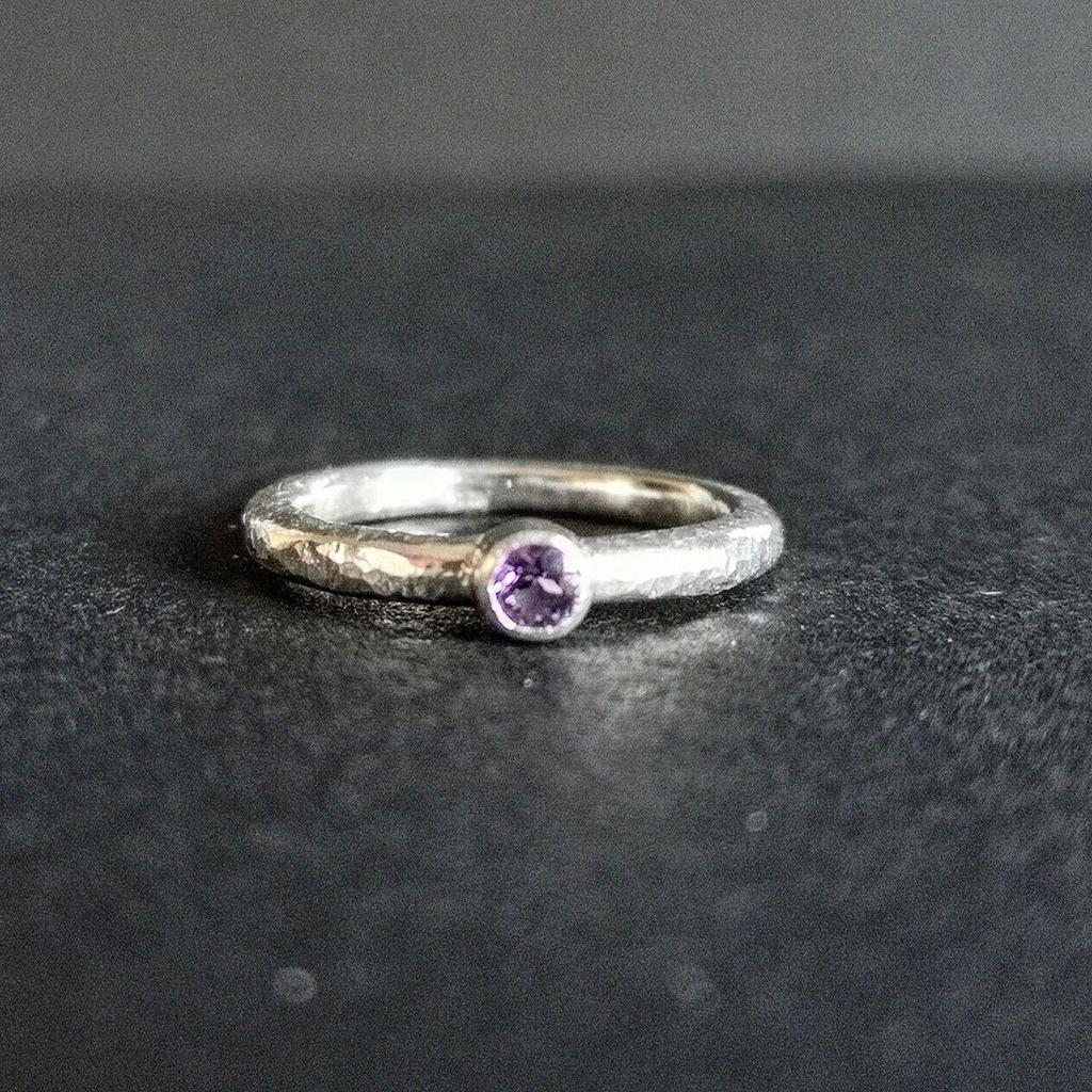 Кольцо с аметистом