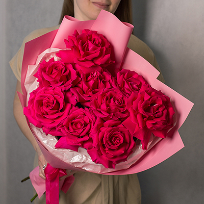 Малиновые французские розы