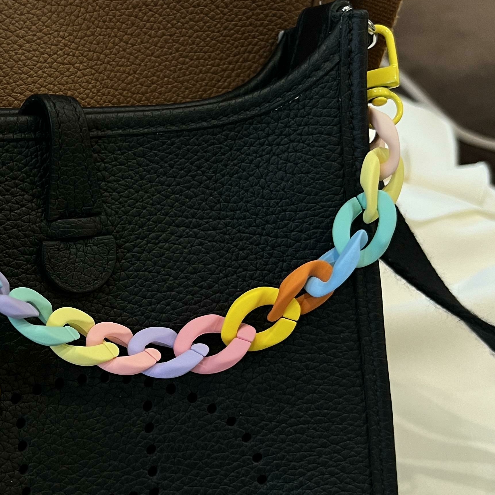 "ПОДВЕСКА НА СУМКУ"