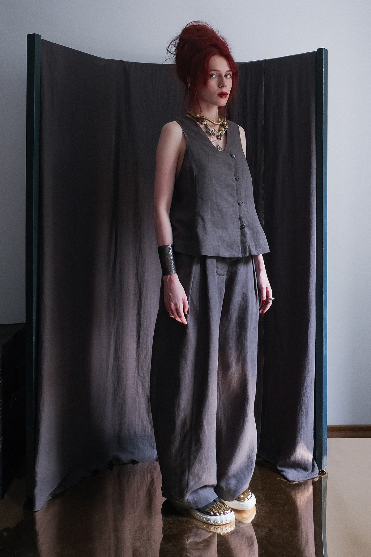 Графитовые брюки