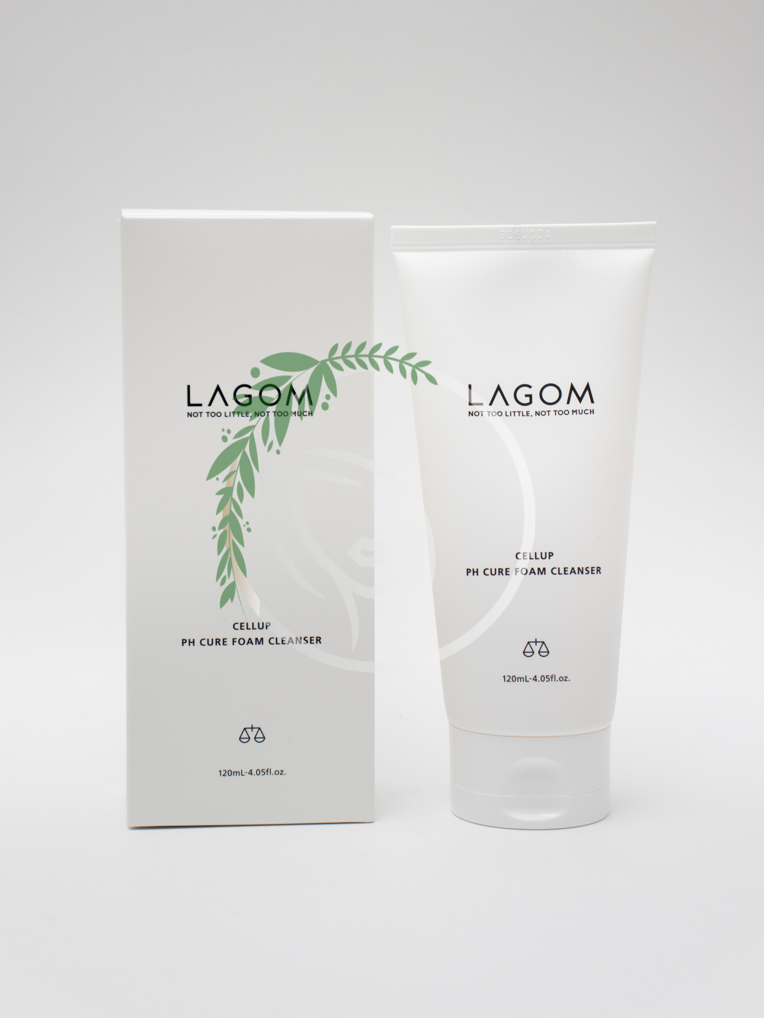 Нежная пенка для умывания чувствительной кожи с низким pH  Lagom Cellup PH Cure Foam Cleanser 120ml