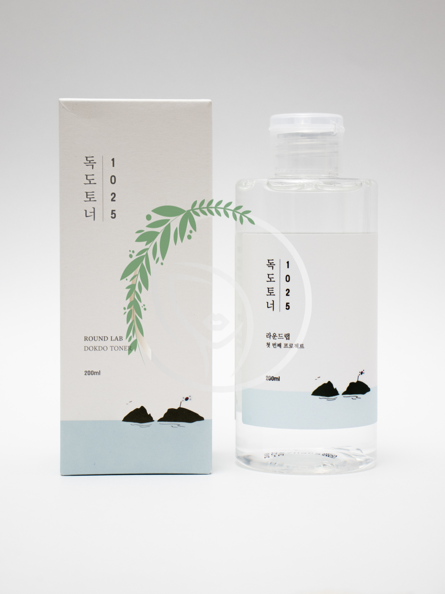Отшелушивающий тонер с морской водой Round Lab 1025 Dokdo Toner 200ml